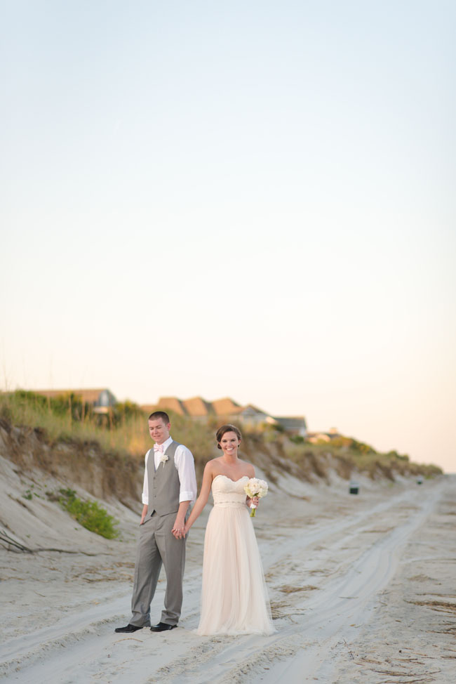 beach sunset couples photos