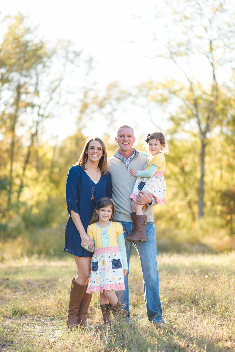 family-of-four-fall-photos-with-two-little-girls-south-carolina_03