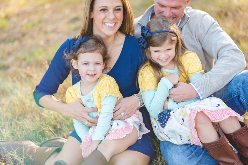 family-of-four-fall-photos-with-two-little-girls-south-carolina_06