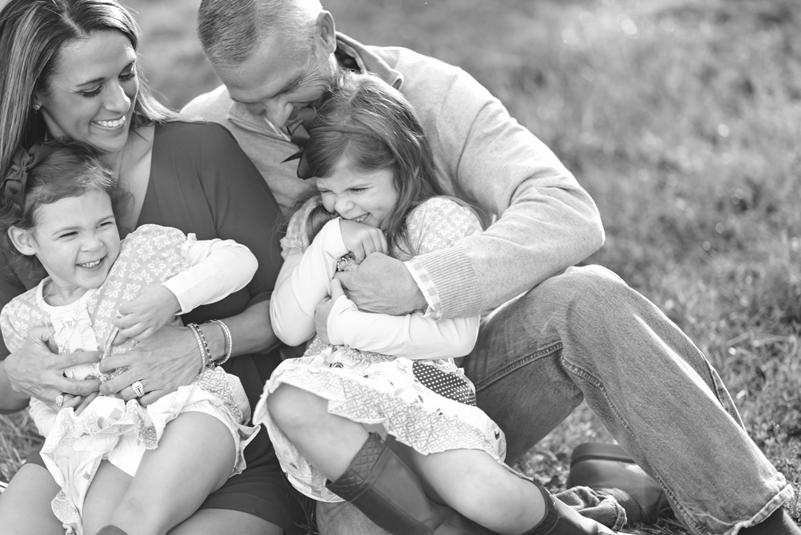 family-of-four-fall-photos-with-two-little-girls-south-carolina_07