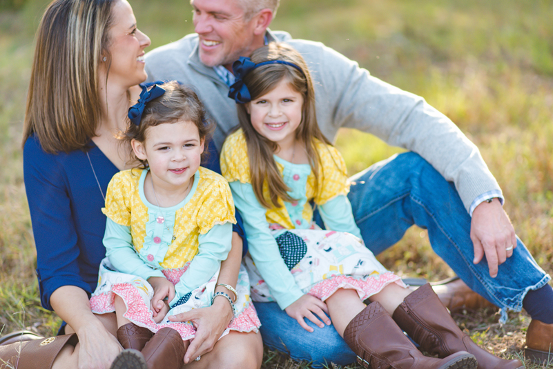 family-of-four-fall-photos-with-two-little-girls-south-carolina_10