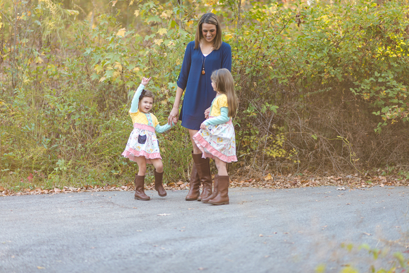 family-of-four-fall-photos-with-two-little-girls-south-carolina_24