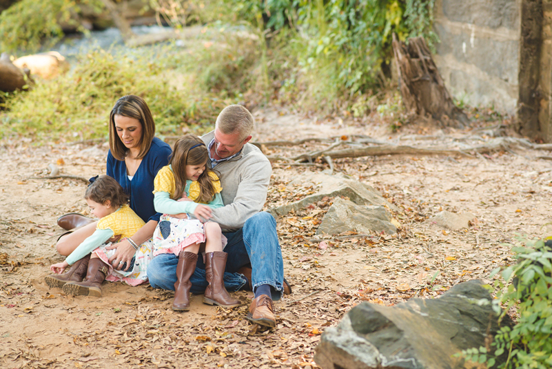 family-of-four-fall-photos-with-two-little-girls-south-carolina_31